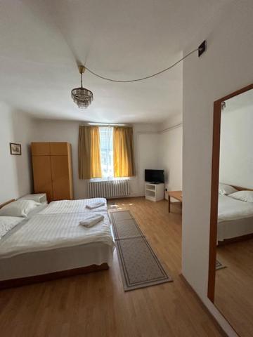 Corvin Panzio Bed & Breakfast Győr Exterior foto