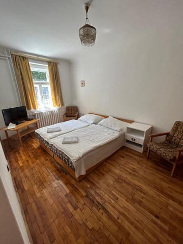 Corvin Panzio Bed & Breakfast Győr Exterior foto